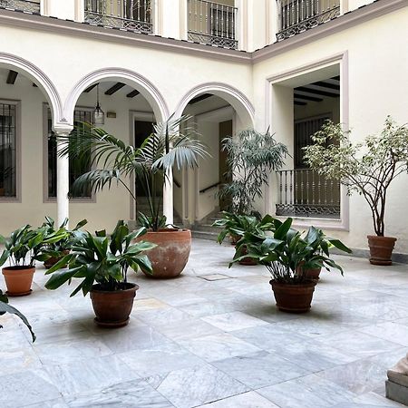 Estudio Suite San Vicente - Aloha Sevilla Exterior photo